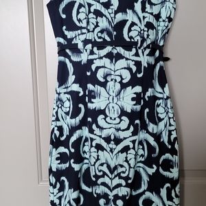 Fitted women's graphic dress